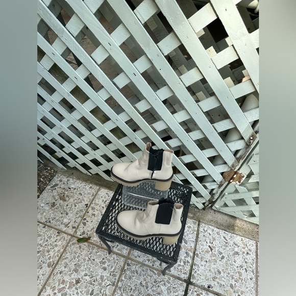 Free People James Chelsea Boots - Picture 13 of 15